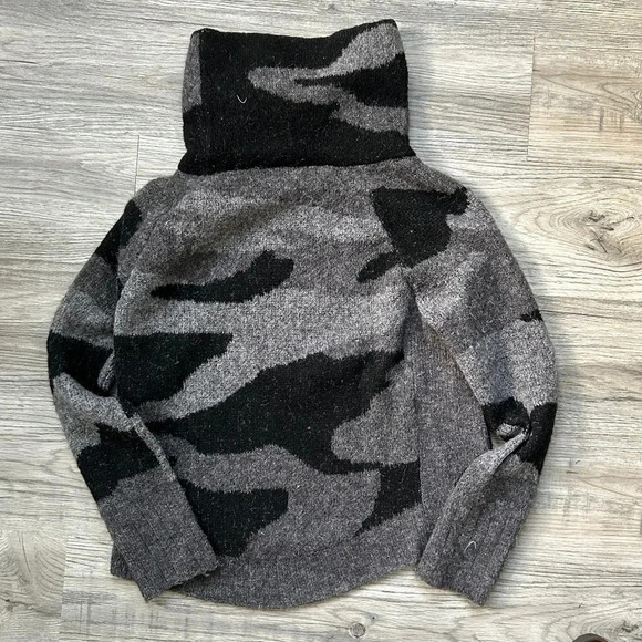 RD Style Thick Oversized Turtleneck Sweater Sz SP - Picture 1 of 9